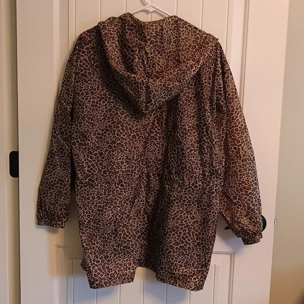 Woman's ShedRain Fun Leopard Print Jacket-Size M/L